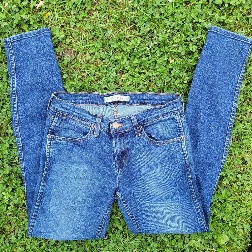 - J Brand Bella Skinny Size 27